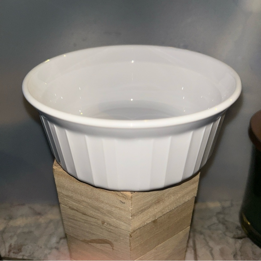 Corningware French white 16 ounce casserole